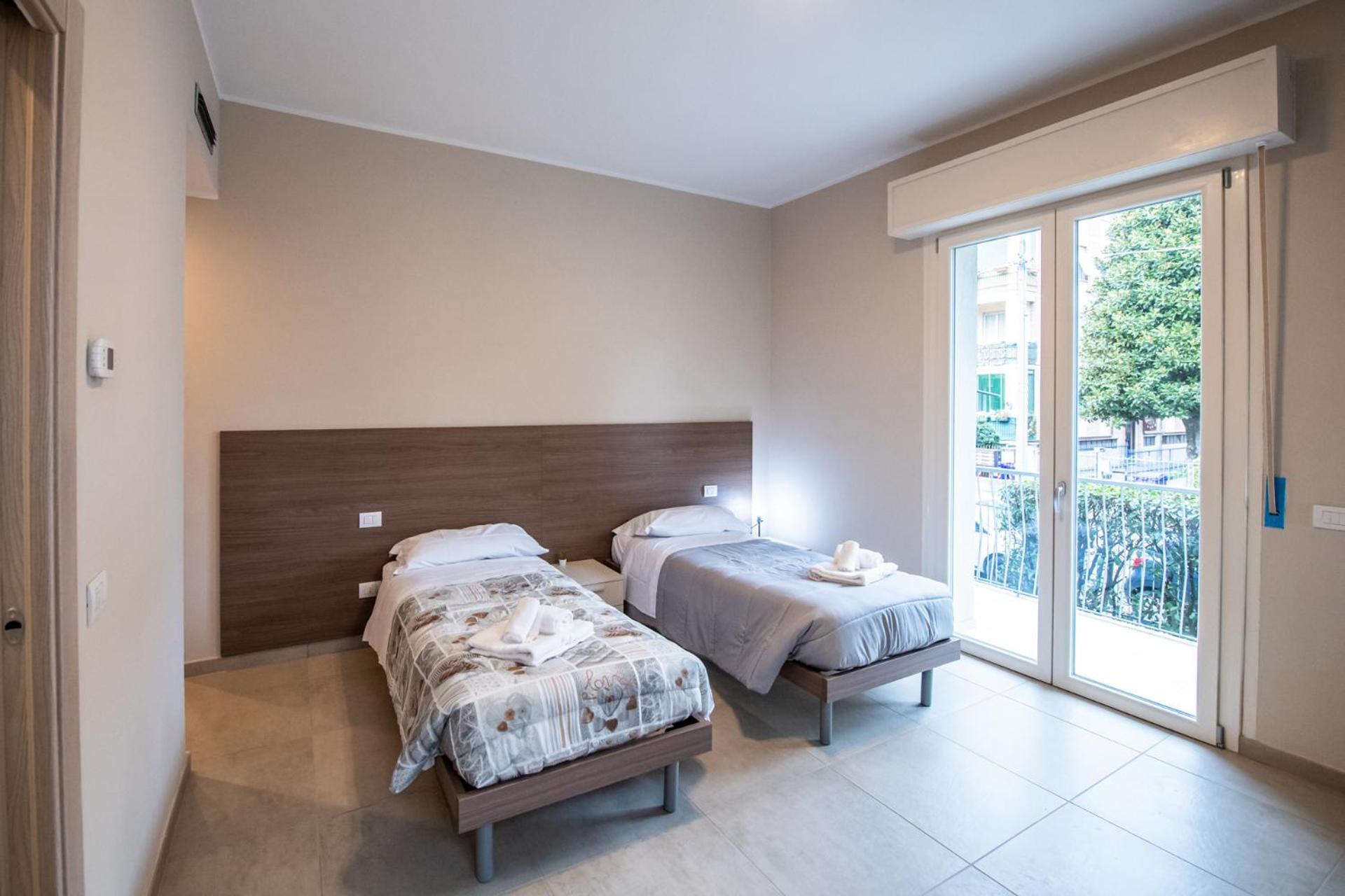 350 M Da Ospedale Maggiore L Parcheggio Prive L Rooms Parma Exterior foto